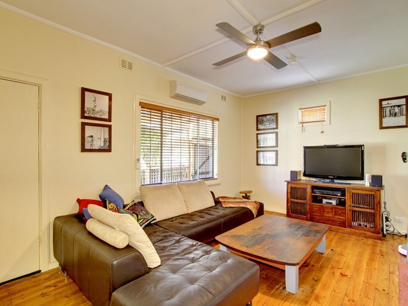 10 Clyde Street, Mount Compass SA 5210