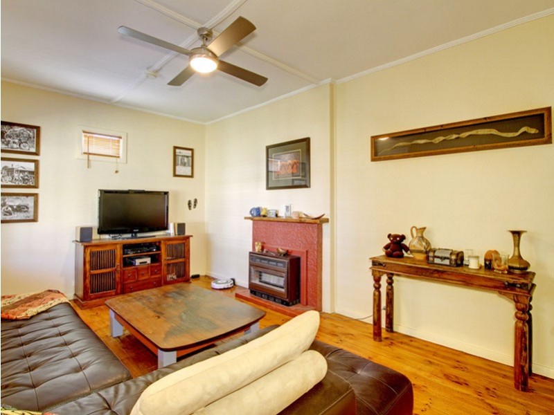 10 Clyde Street, Mount Compass SA 5210