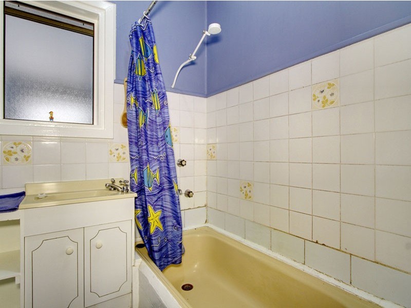 10 Clyde Street, Mount Compass SA 5210