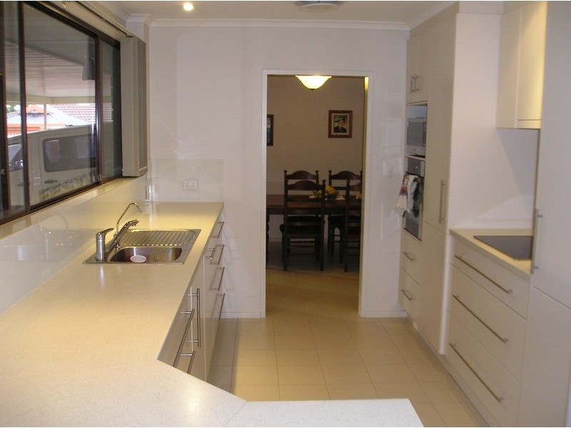 10 Roxanne Street, Happy Valley SA 5159