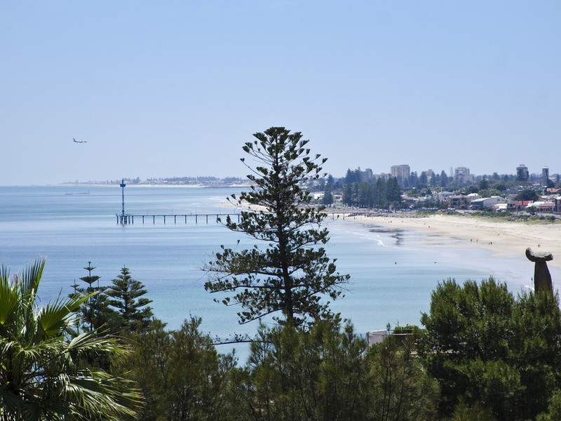 16 Seaview Avenue, Kingston Park SA 5049