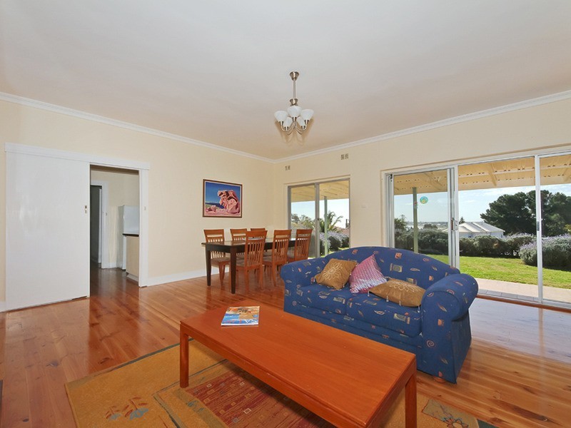 16 Seaview Avenue, Kingston Park SA 5049