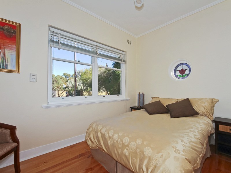 16 Seaview Avenue, Kingston Park SA 5049