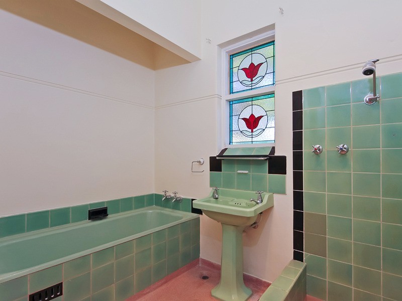 16 Seaview Avenue, Kingston Park SA 5049