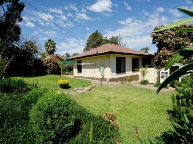 16 Clive  Street, Morphett Vale SA 5162
