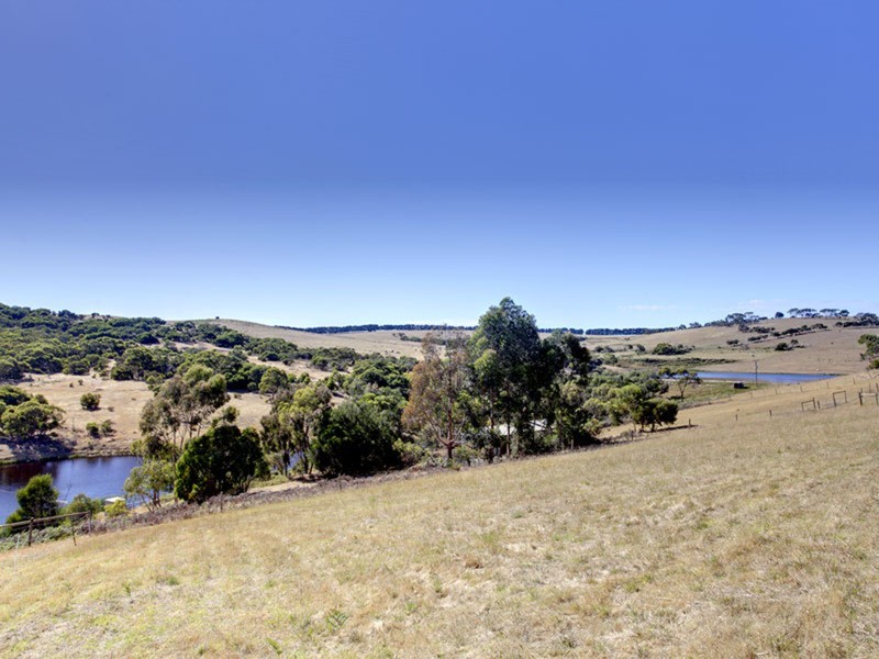 198 Through Road, Tooperang SA 5255