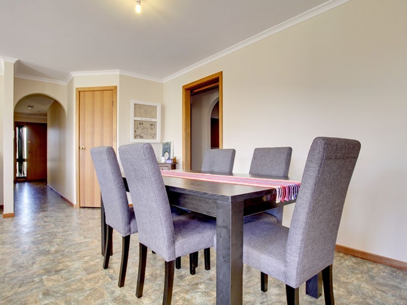 6 Decaux Place, Mount Compass SA 5210