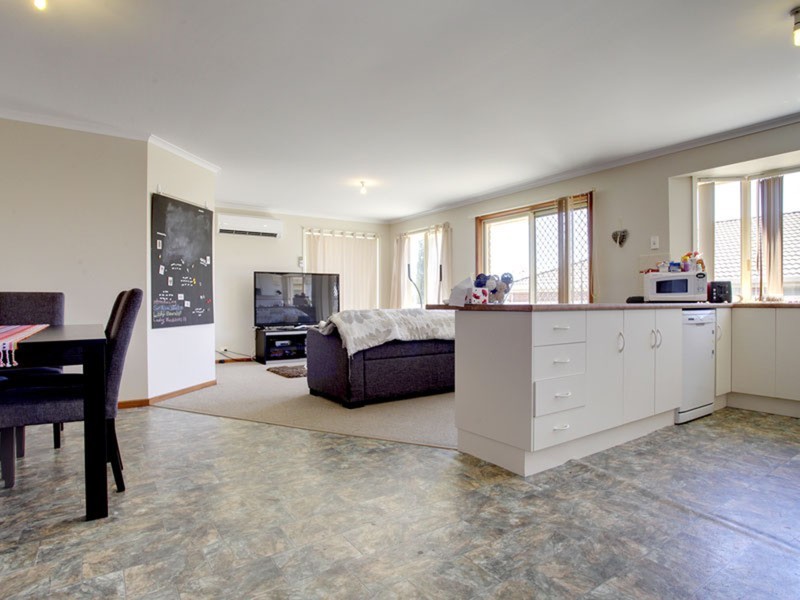 6 Decaux Place, Mount Compass SA 5210