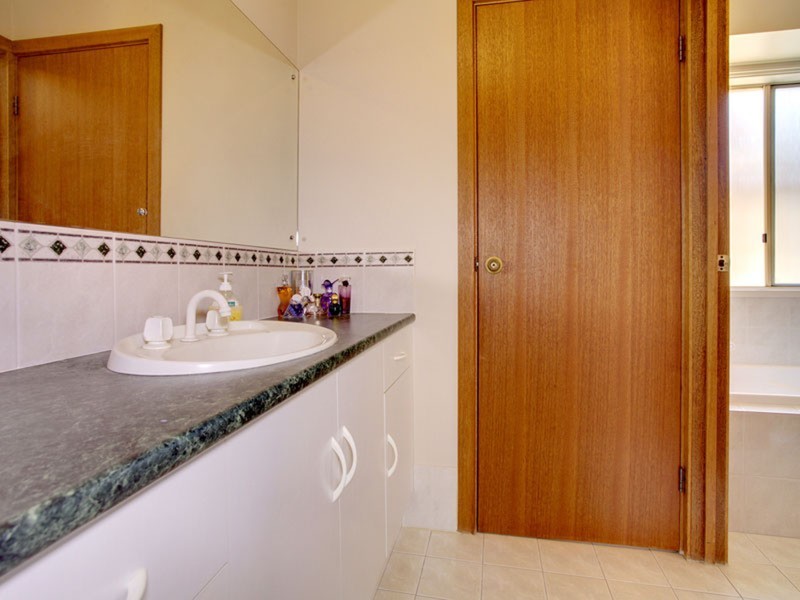 6 Decaux Place, Mount Compass SA 5210