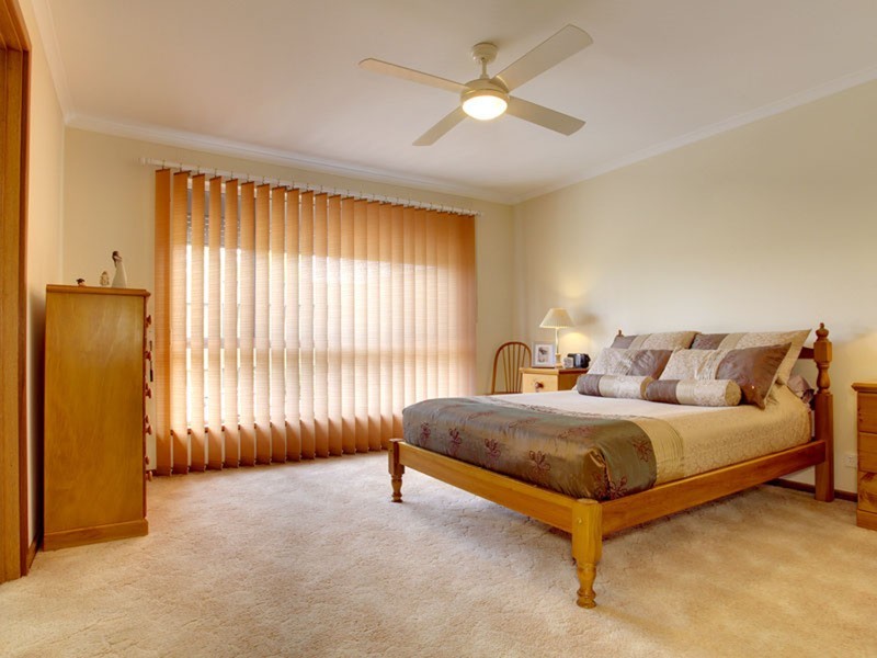 17 Babbacombe Drive, Moana SA 5169