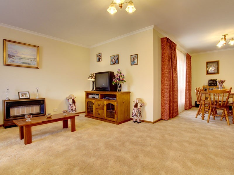 17 Babbacombe Drive, Moana SA 5169