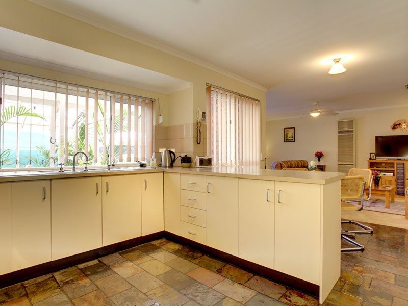 17 Babbacombe Drive, Moana SA 5169