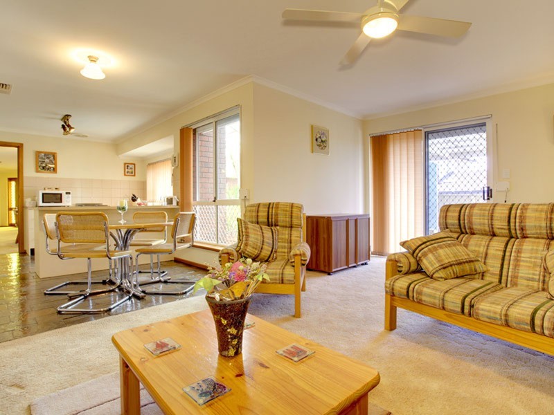 17 Babbacombe Drive, Moana SA 5169