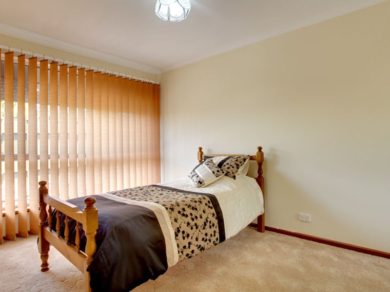 17 Babbacombe Drive, Moana SA 5169