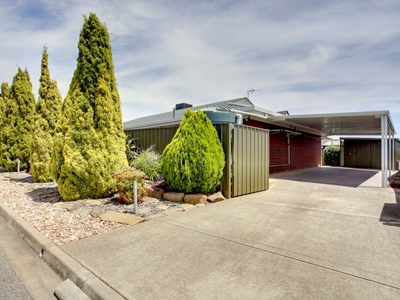 17 Babbacombe Drive, Moana SA 5169