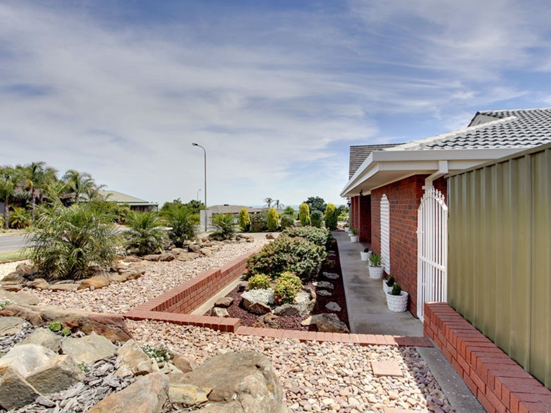 17 Babbacombe Drive, Moana SA 5169