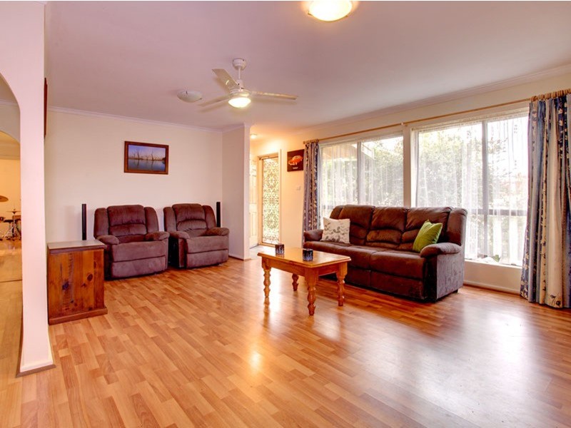 2 Valley View Drive, Mclaren Vale SA 5171