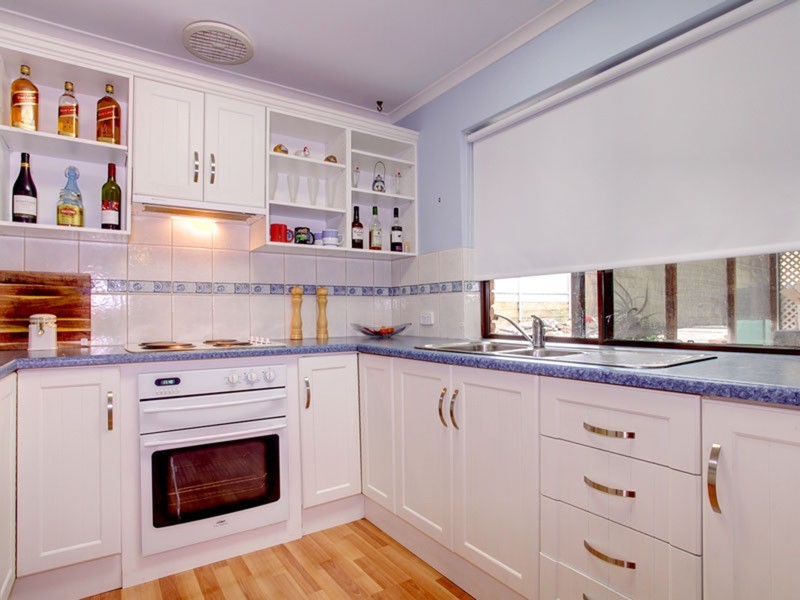 2 Valley View Drive, Mclaren Vale SA 5171