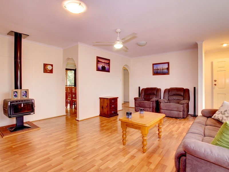 2 Valley View Drive, Mclaren Vale SA 5171