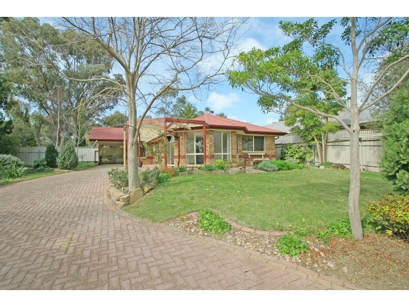2 Kernick Avenue, Willunga SA 5172