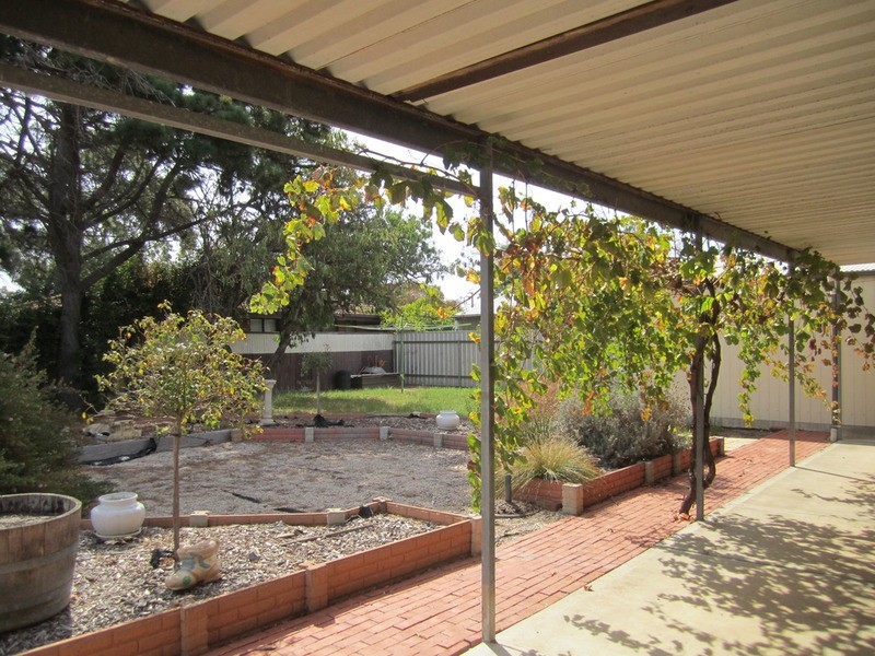 9  Valiant Road, Port Willunga SA 5173