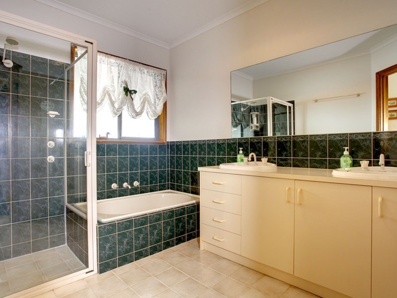 49 Peters Terrace, Mount Compass SA 5210