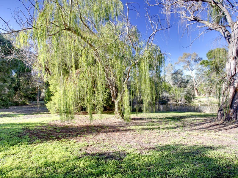 114 Brookmans Road, Blewitt Springs SA 5171