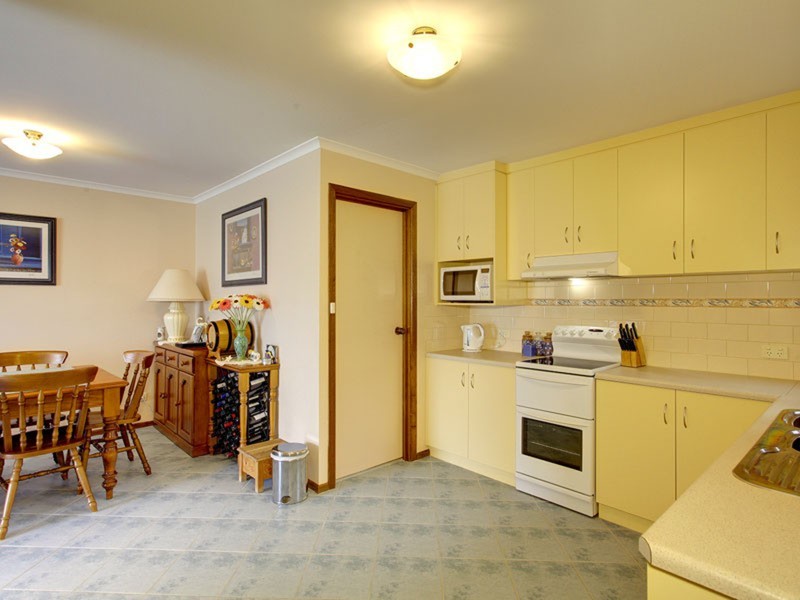 22 Bowering Hill Road, Port Willunga SA 5173