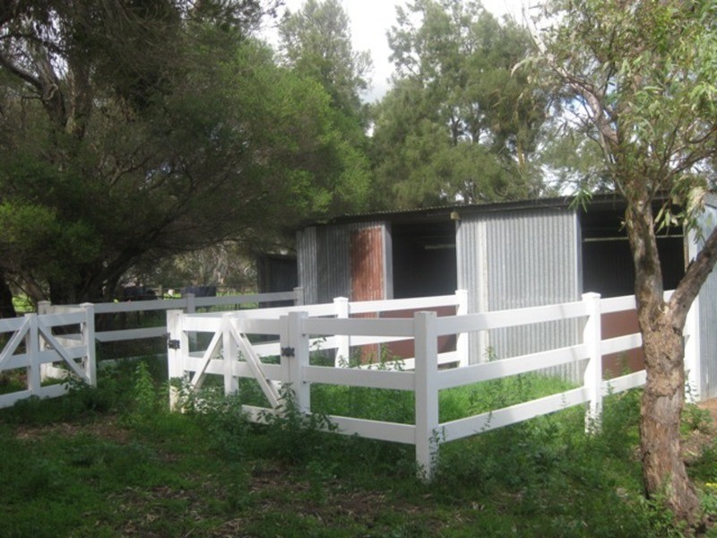 6 Bayliss Road, Willunga SA 5172