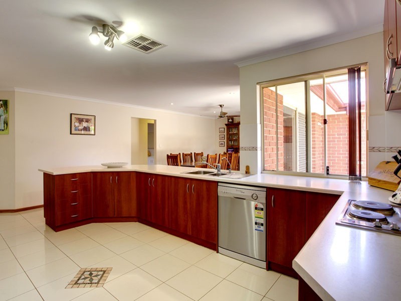 30 Aubrey Drive, Willunga SA 5172