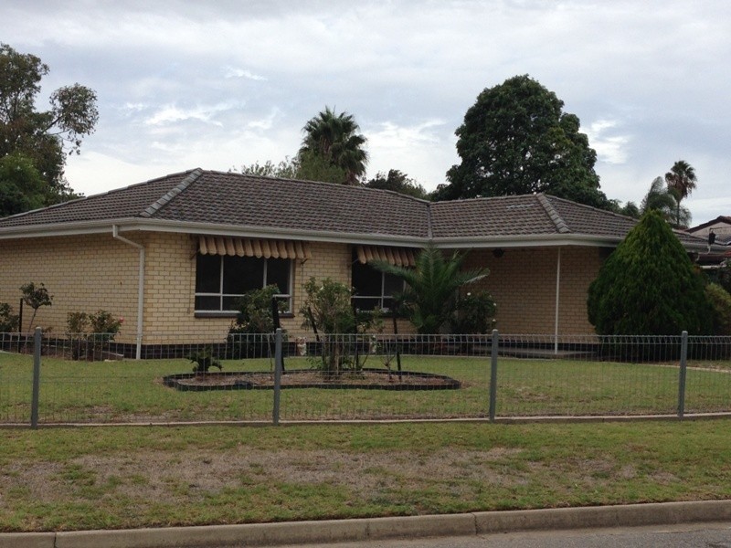 28 Warwick Grove, Morphett Vale SA 5162
