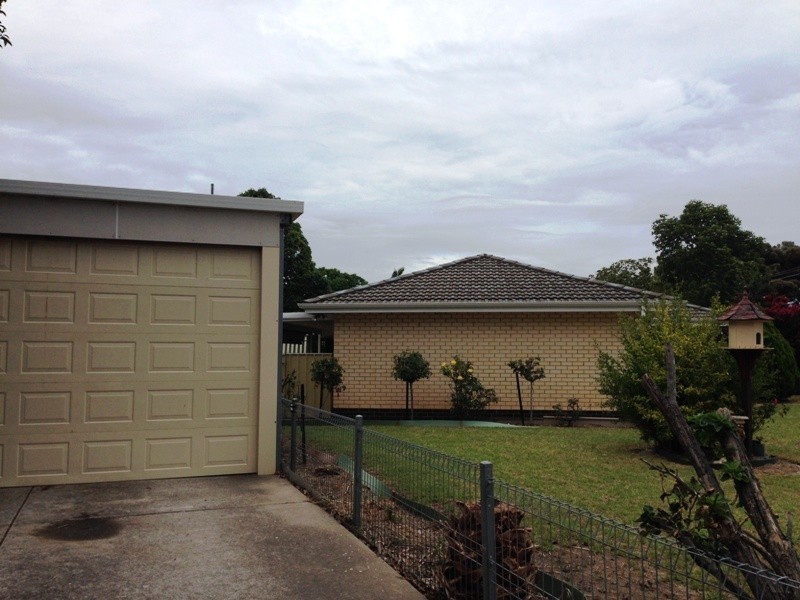 28 Warwick Grove, Morphett Vale SA 5162
