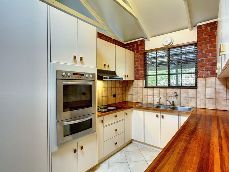 3 Bishop Street, Willunga SA 5172