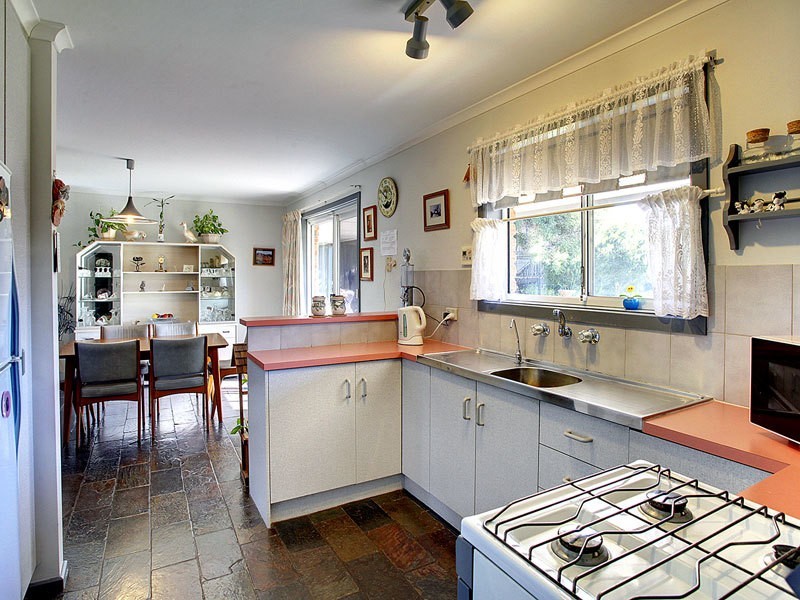 24 Kerrin  Avenue, Morphett Vale SA 5162