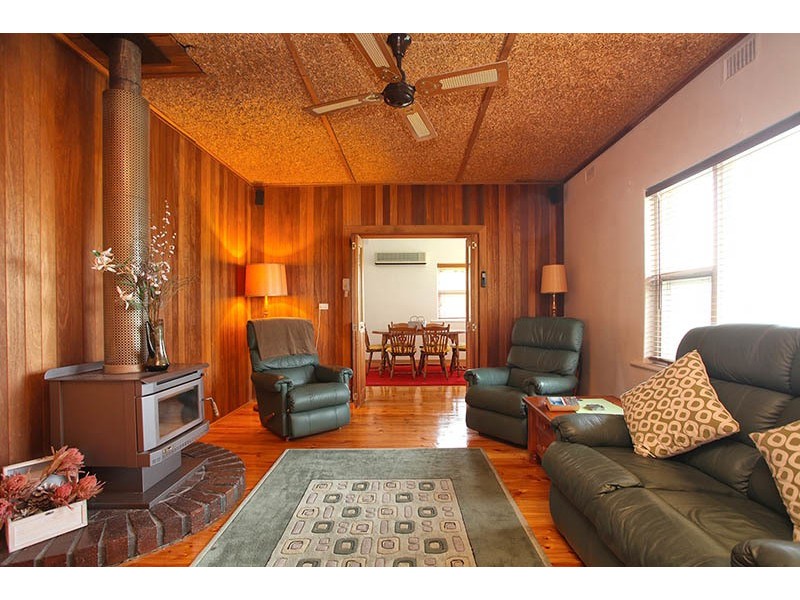 16 Arthur Road, Mount Compass SA 5210