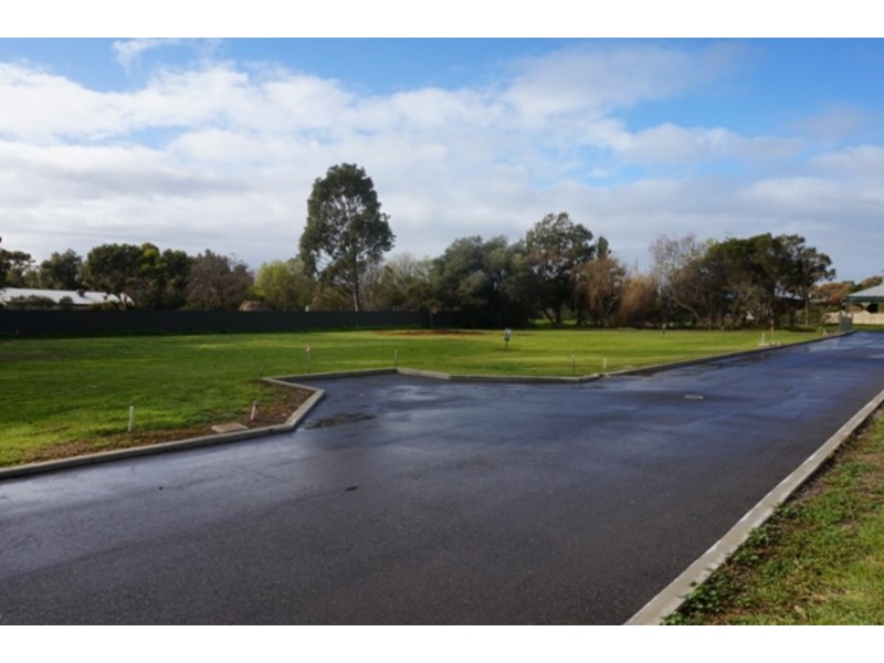 5 Norman Road, Willunga SA 5172