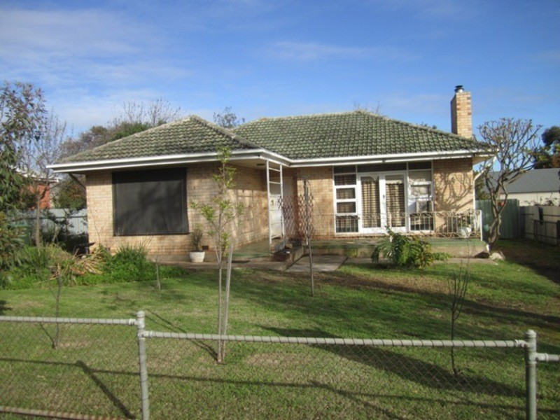 11 Main Road, Willunga SA 5172
