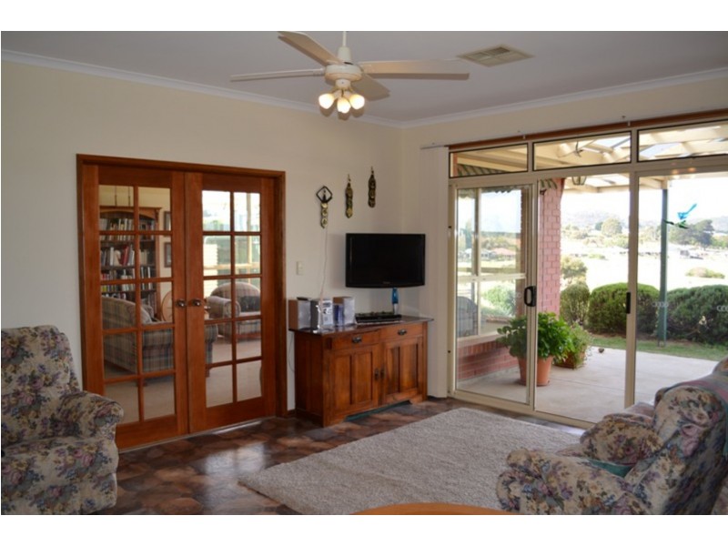 28 George Francis Drive, Mount Compass SA 5210