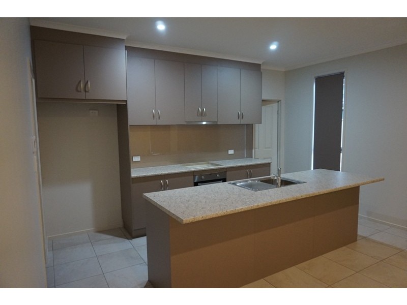 30 Freycinet Court, Seaford Rise SA 5169