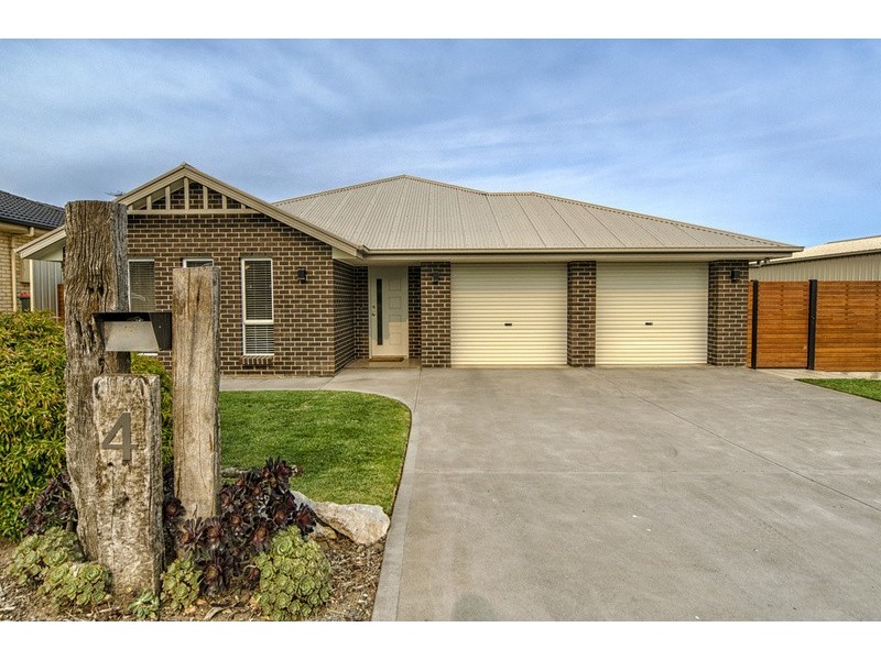 4 Silver Cloud Grove, Sellicks Beach SA 5174
