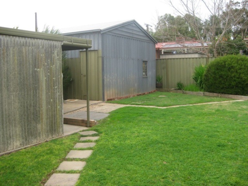 25 Chapman Avenue, Mclaren Vale SA 5171