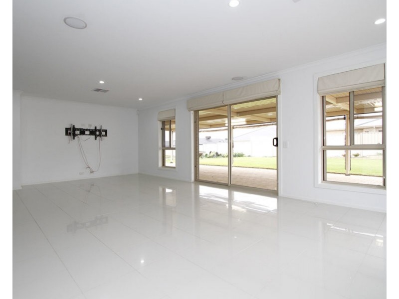 9 Crystal Harmony Court, Sellicks Beach SA 5174