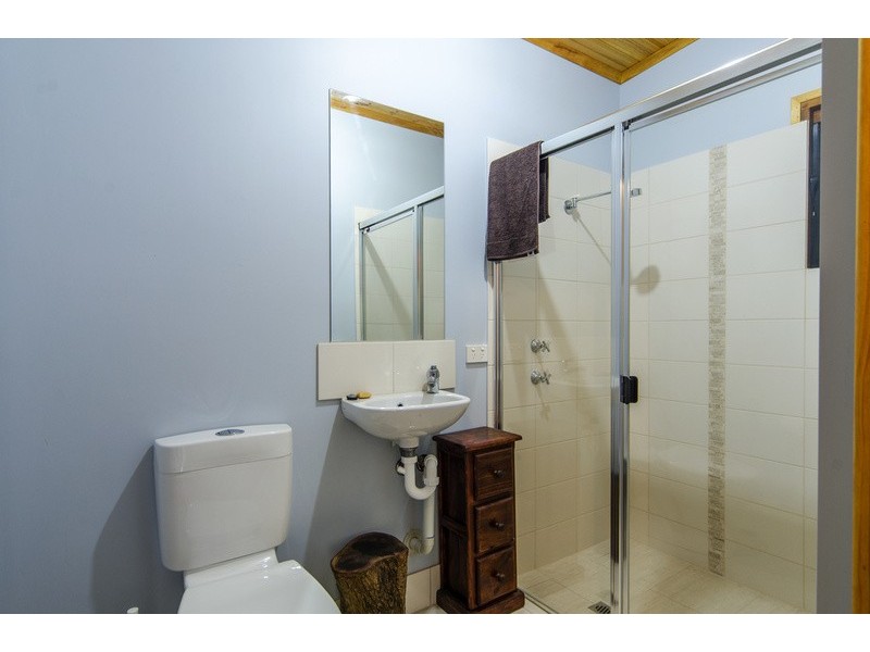 1 KOOKABURRA Court, Willunga SA 5172