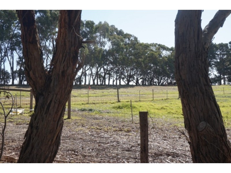 136 Through Road, Mount Compass SA 5210