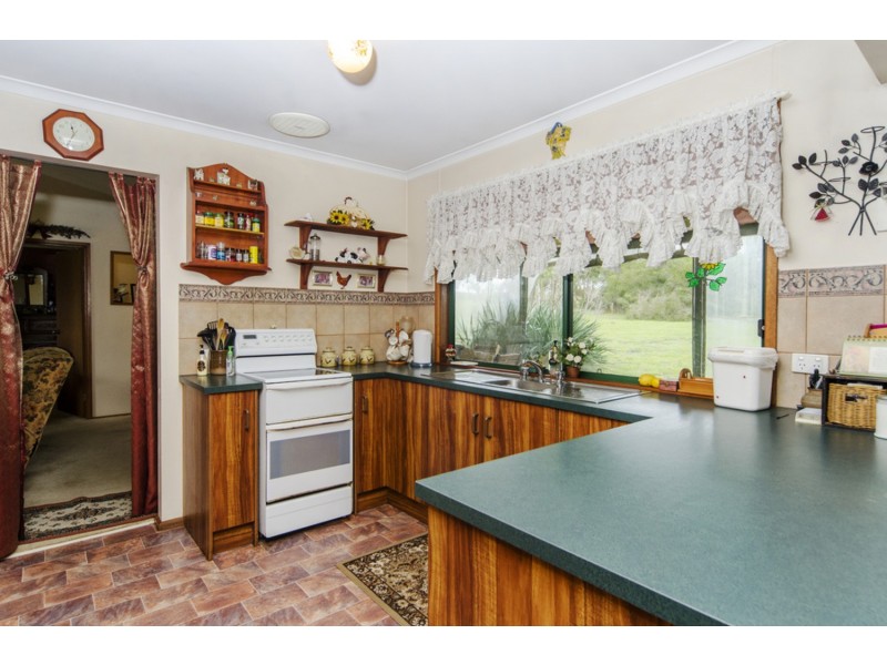 136 Through Road, Mount Compass SA 5210