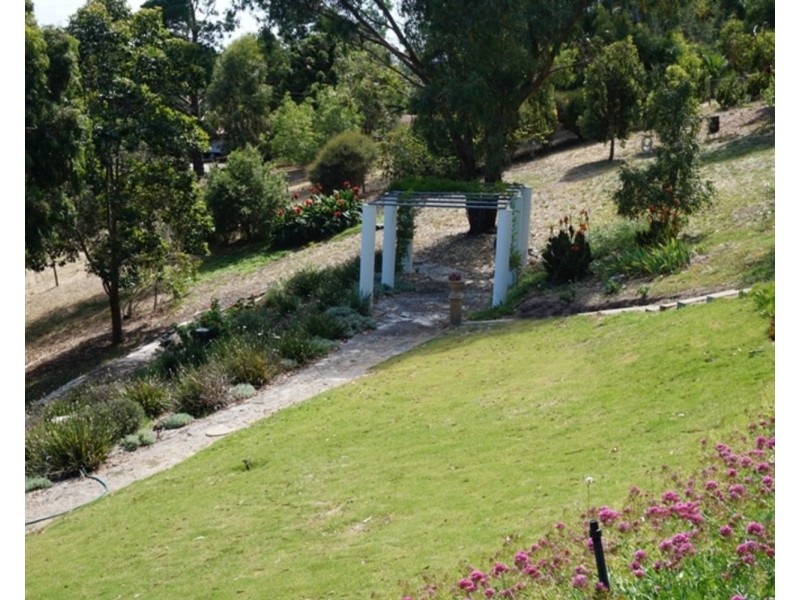 11 Ridge Street, Willunga SA 5172