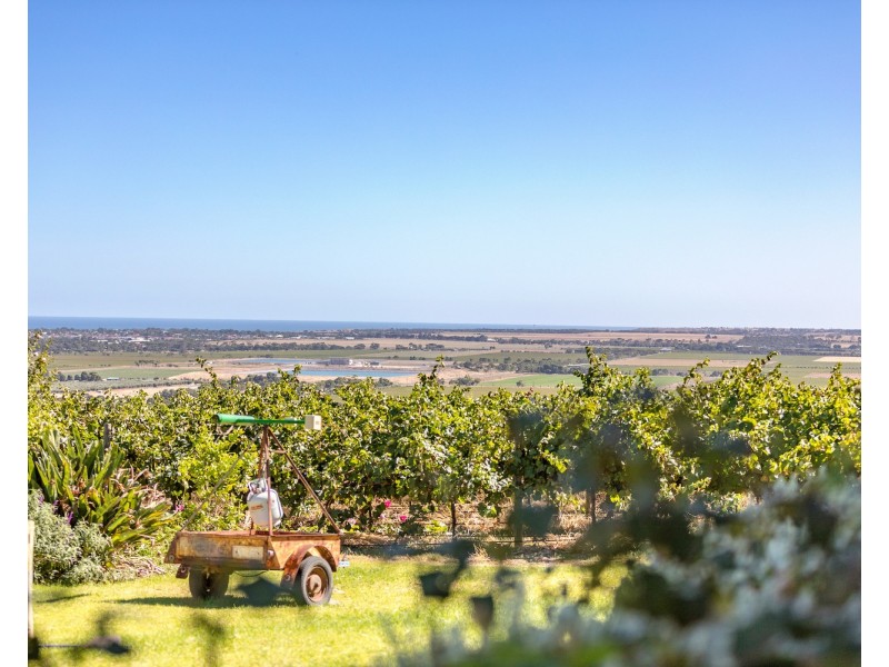 409 Plains Road, Sellicks Hill SA 5174