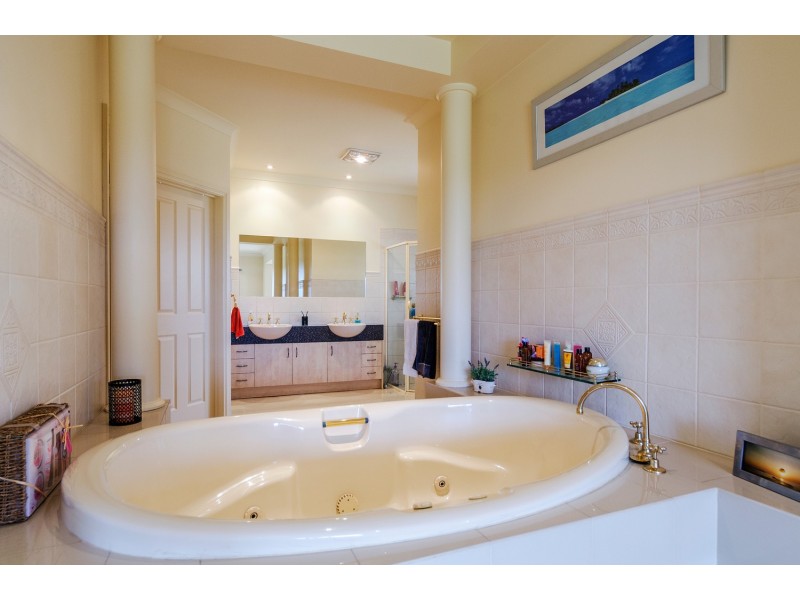 38 George Francis Drive, Mount Compass SA 5210