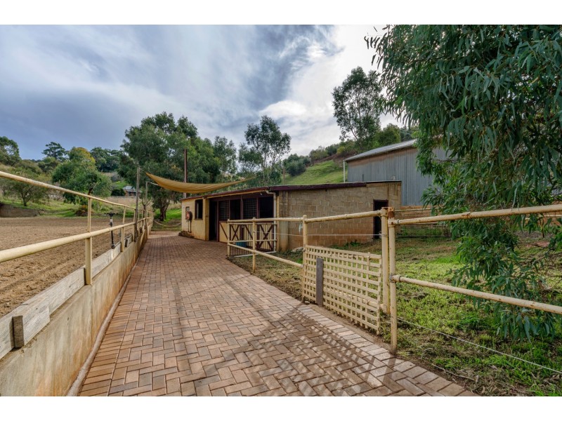 322 Clarendon Road, Clarendon SA 5157