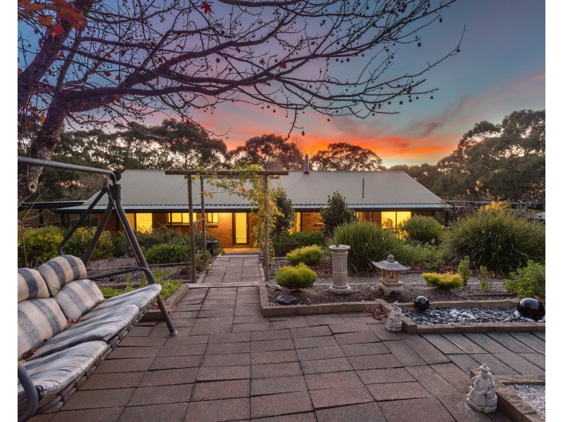 19 Nioka Drive, Ironbank SA 5153